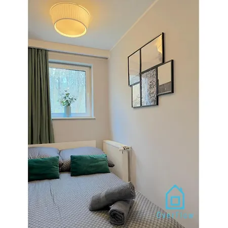 Giraffe 5 Min To Old Town Gdansk